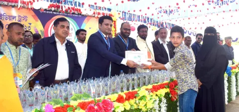 আইডিয়াল ট্রাস্ট পিইসি মেধাবৃত্তি-২০২৩ পুরস্কার বিতরণ