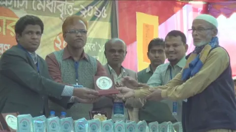 জনাব সুলতান আহমেদ, প্রাক্তন শিক্ষক, মধ্য ভাড়ুয়াখালী সরকারি প্রাথমিক বিদ্যালয়